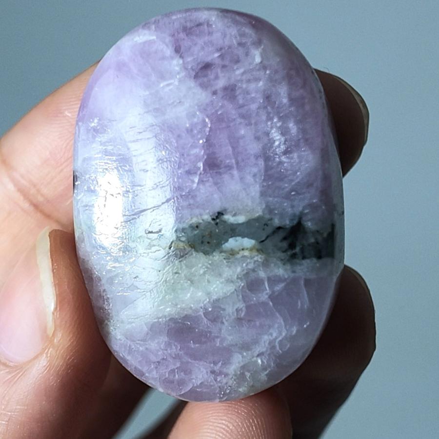 Kunzite Palmstone (1 kg)