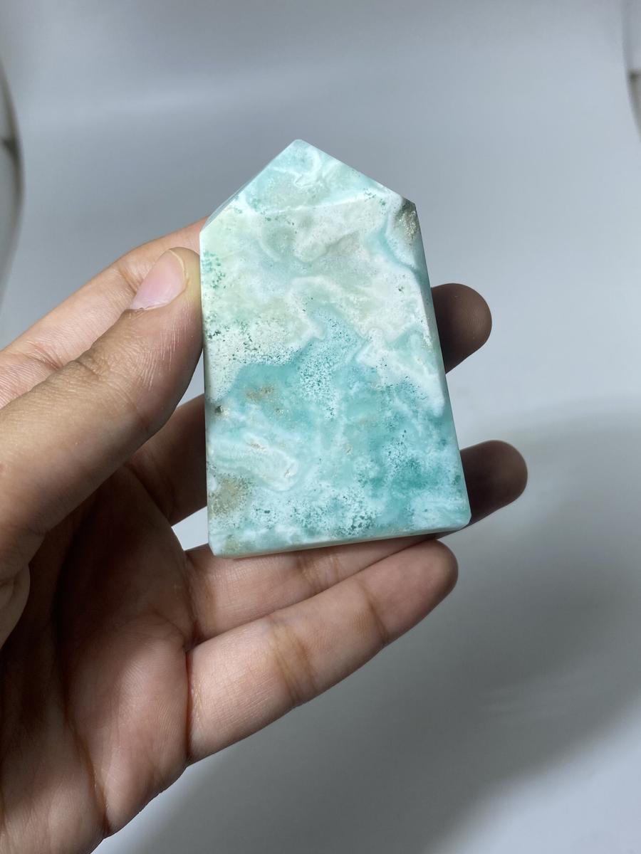 Caribbean Calcite Tower (1kg)