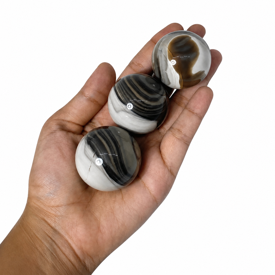 Flint Spheres (1kg)