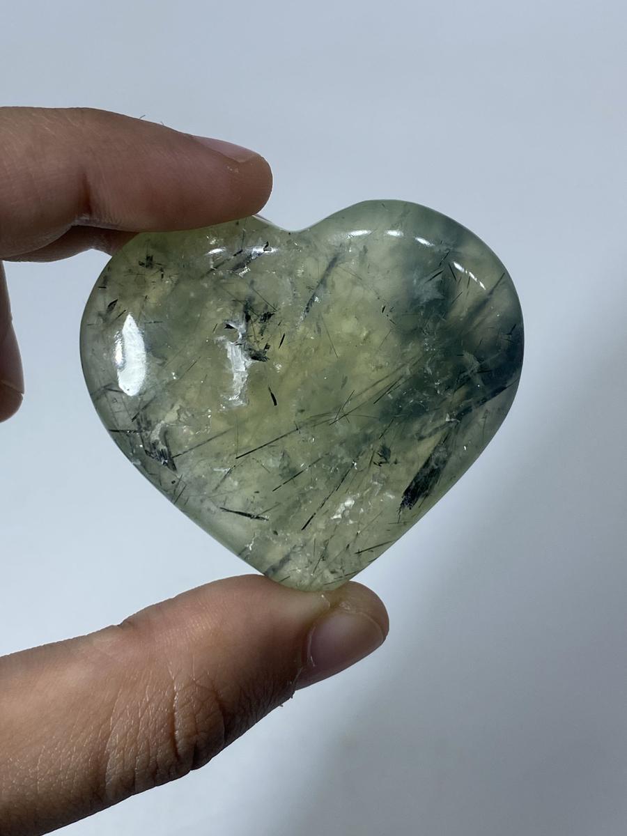 Prehnite Hearts (1kg)
