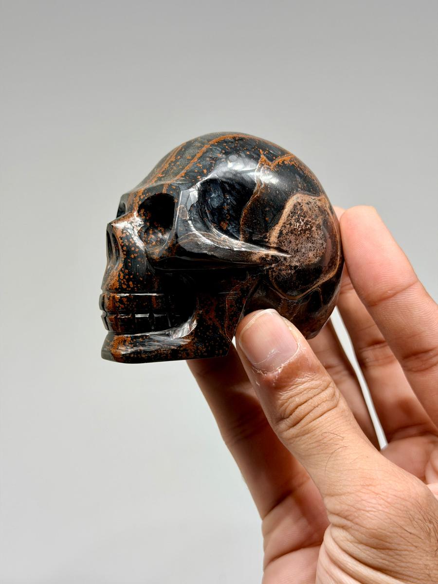Blue Tiger Eye Skull (1kg)